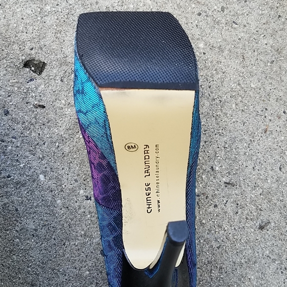 Chinese Laundry Bright Lites Platform Pump - Picture 5 of 6